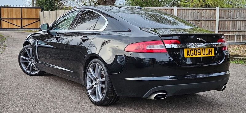 JAGUAR XF