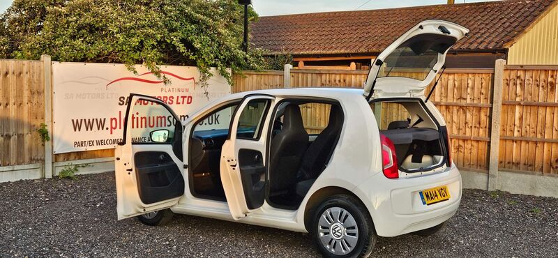 VOLKSWAGEN UP