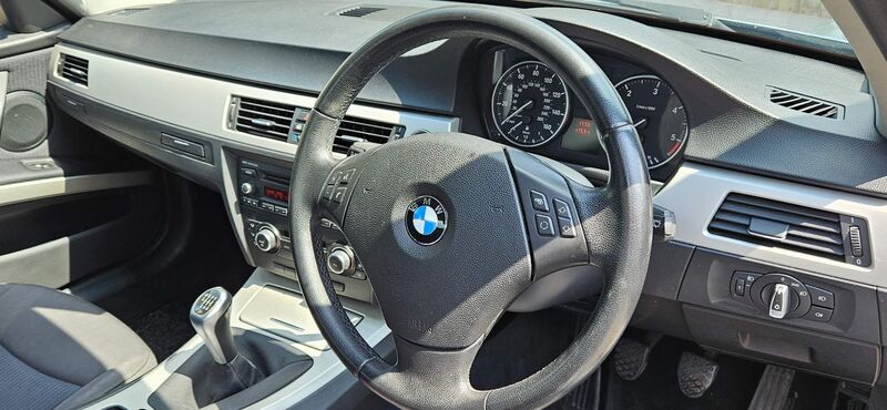 BMW 3 SERIES