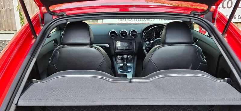 AUDI TT