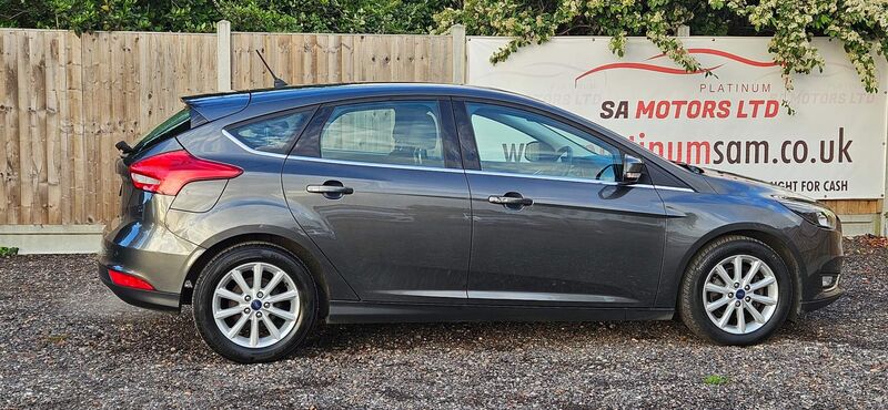 FORD FOCUS