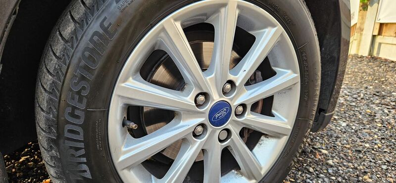 FORD FOCUS