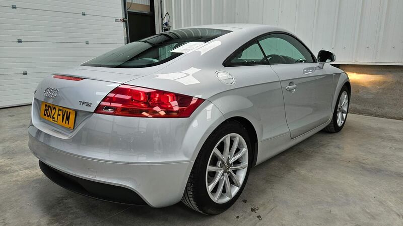AUDI TT