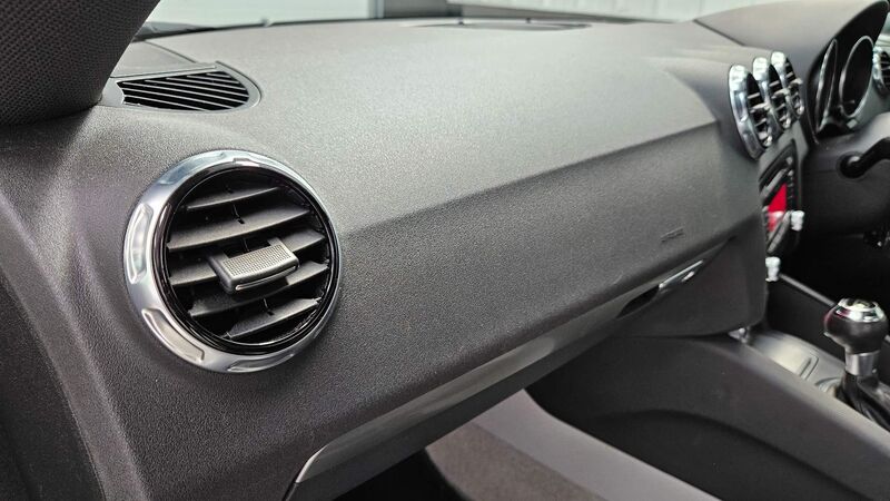 AUDI TT