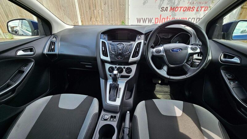 View FORD FOCUS 1.6 Zetec Powershift Euro 5 5dr