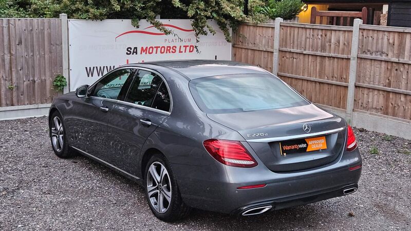 MERCEDES-BENZ E CLASS