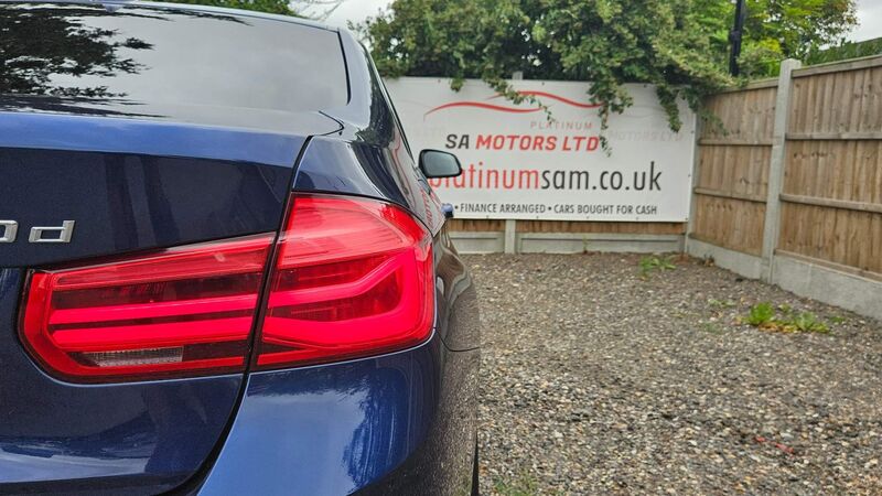 BMW 3 SERIES