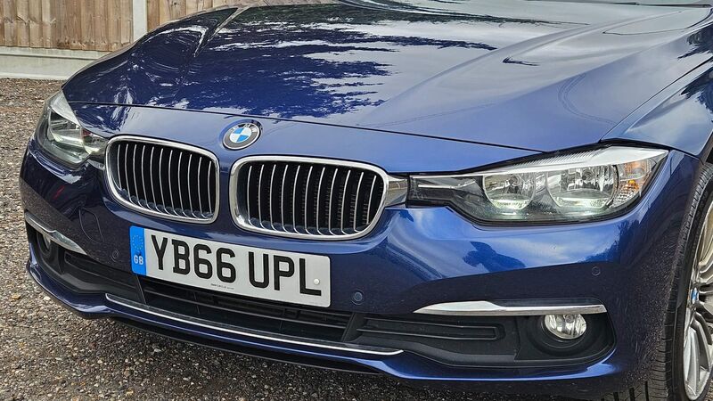 BMW 3 SERIES