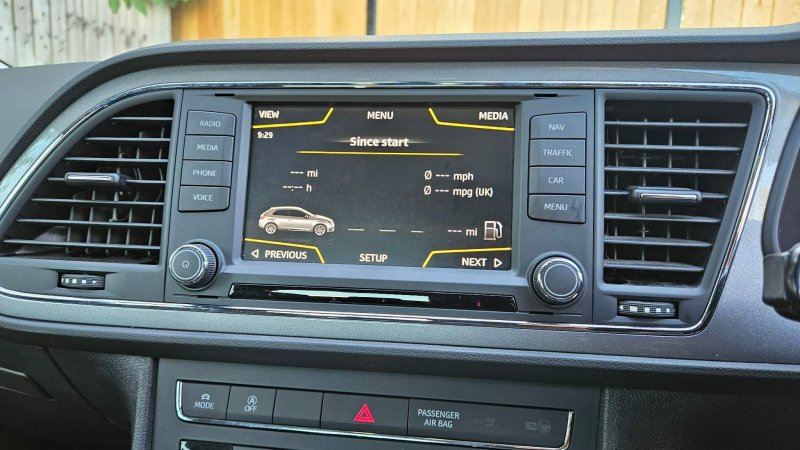 SEAT LEON