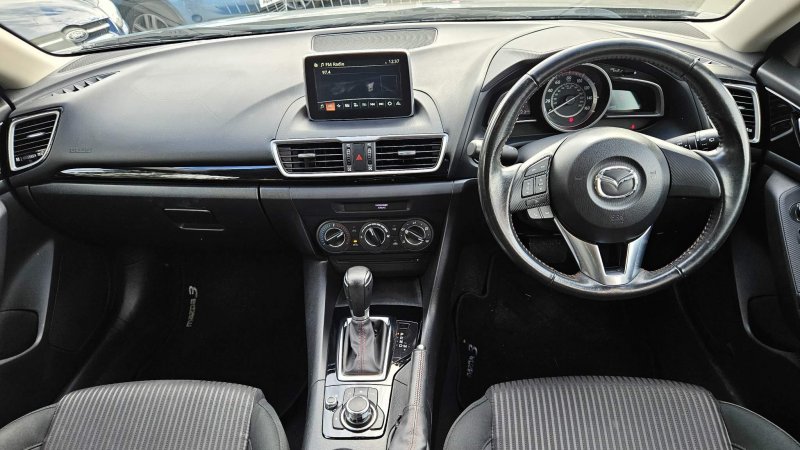 MAZDA MAZDA3