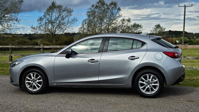 MAZDA MAZDA3