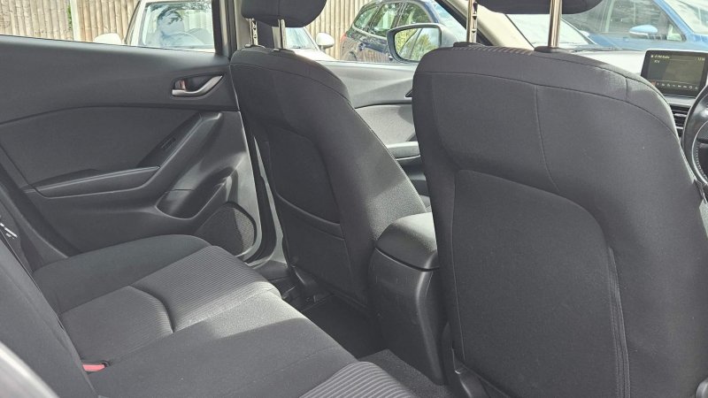 MAZDA MAZDA3