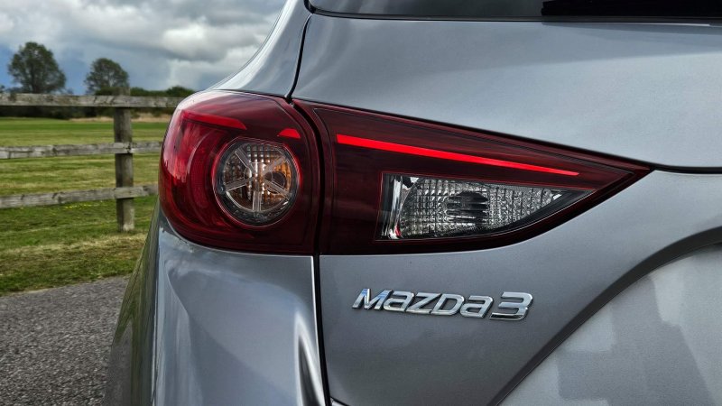 MAZDA MAZDA3