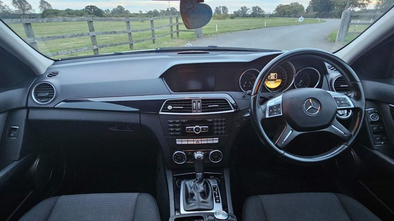 View MERCEDES-BENZ C CLASS 1.8 C180 BlueEfficiency SE G-Tronic+ Euro 5 (s/s) 4dr