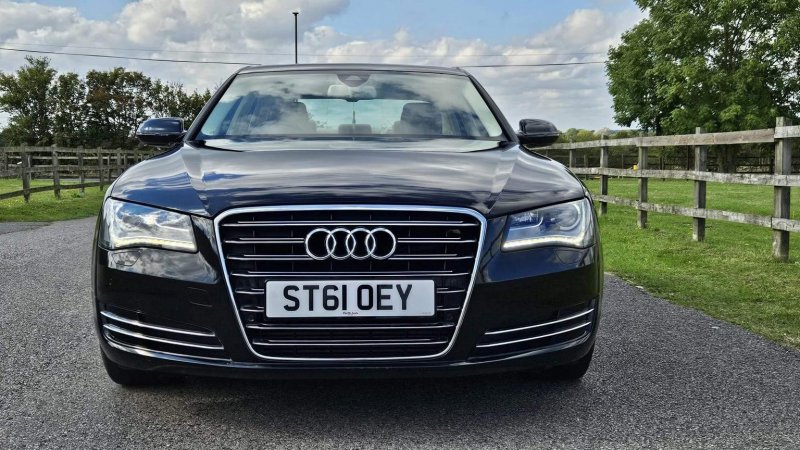 AUDI A8