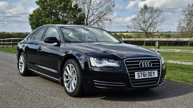 AUDI A8