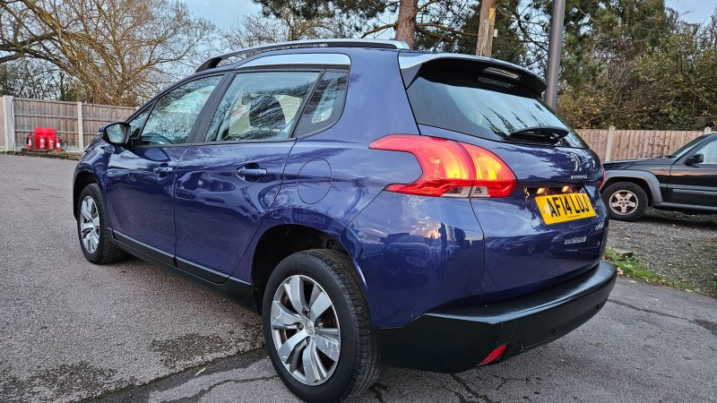 PEUGEOT 2008