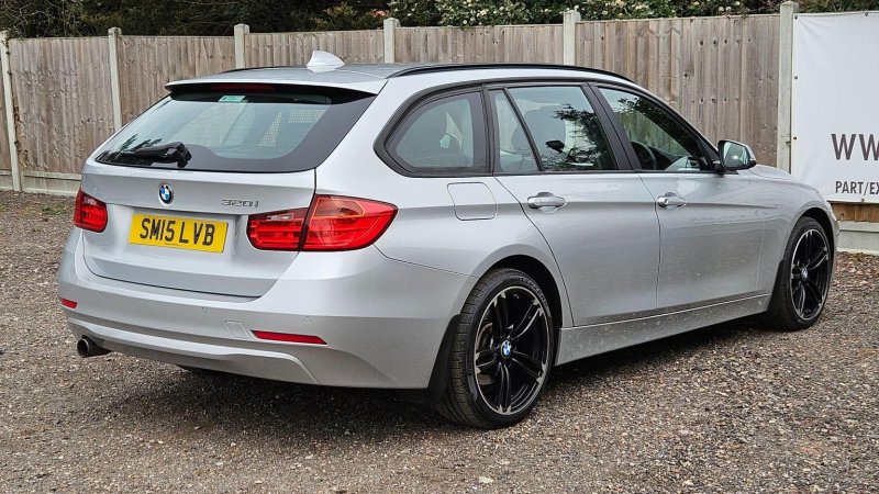 BMW 3 SERIES