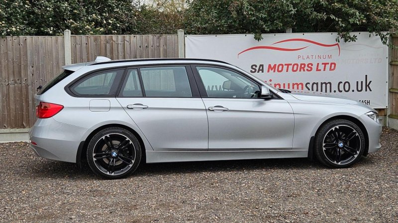 BMW 3 SERIES