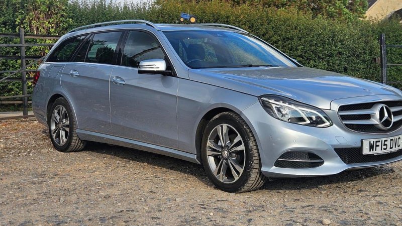 View MERCEDES-BENZ E CLASS 2.1 E220 BlueTEC SE G-Tronic+ Euro 6 (s/s) 5dr