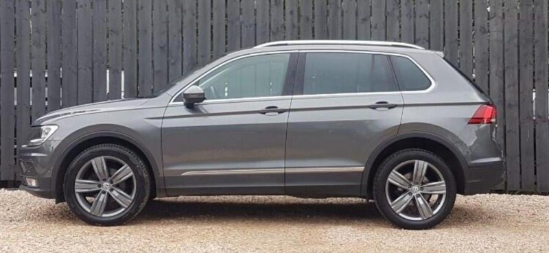 View VOLKSWAGEN TIGUAN 2.0 TDI SEL 4Motion Euro 6 (s/s) 5dr