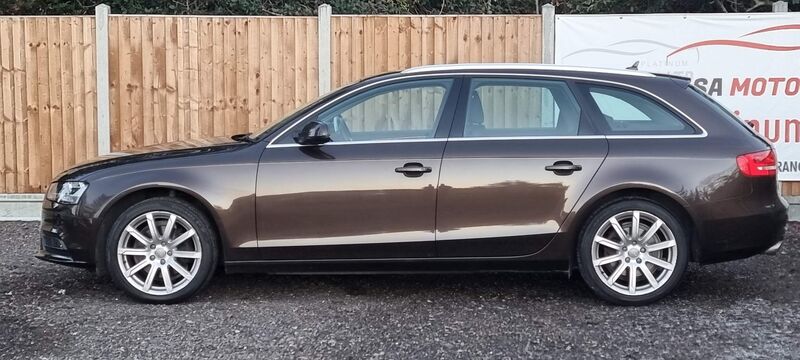 AUDI A4 AVANT