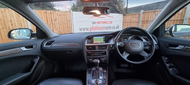 AUDI A4 AVANT