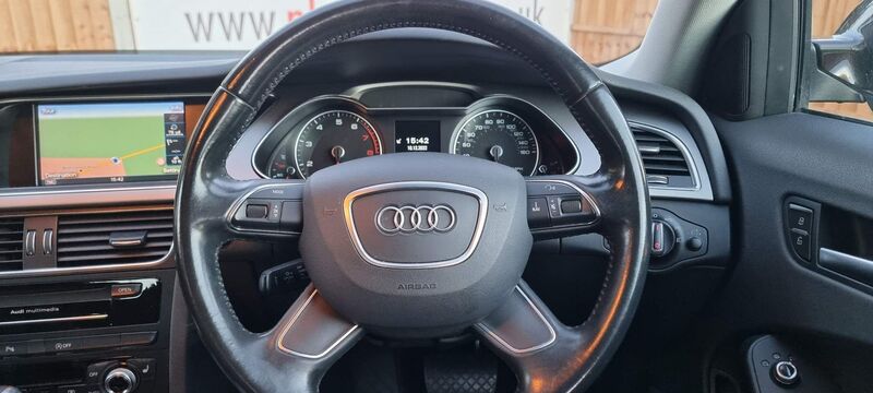 AUDI A4 AVANT