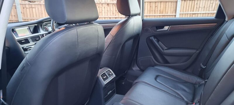 AUDI A4 AVANT