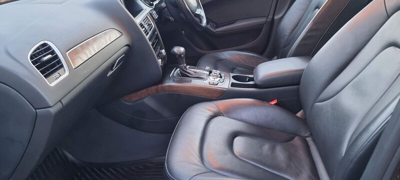 AUDI A4 AVANT