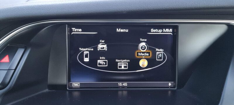 AUDI A4 AVANT