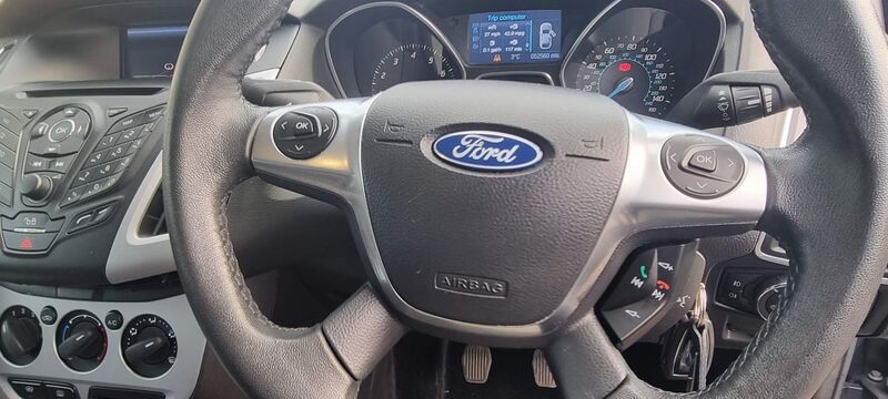 FORD FOCUS