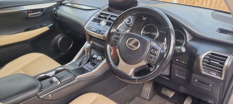 View LEXUS NX 300H 2.5 Luxury E-CVT 4WD Euro 6 (s/s) 5dr