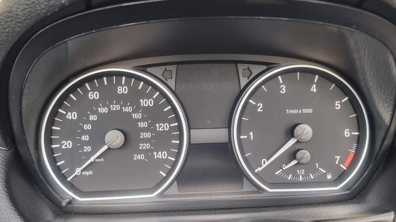 BMW 1 SERIES