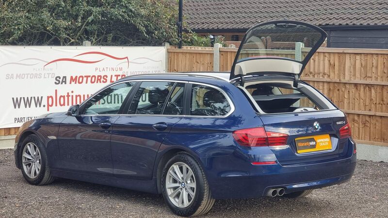 View BMW 5 SERIES 2.0 520d SE Touring Auto Euro 6 (s/s) 5dr