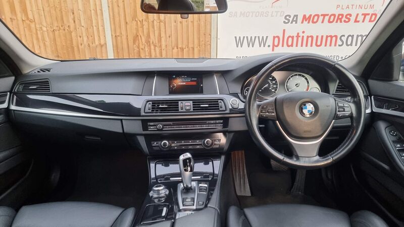 View BMW 5 SERIES 2.0 520d SE Touring Auto Euro 6 (s/s) 5dr