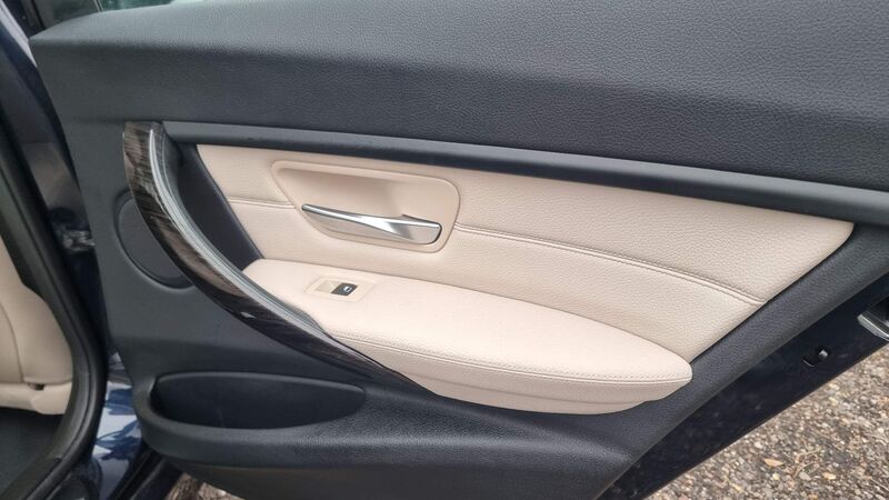 BMW 3 SERIES