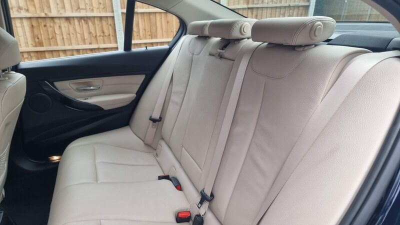 BMW 3 SERIES