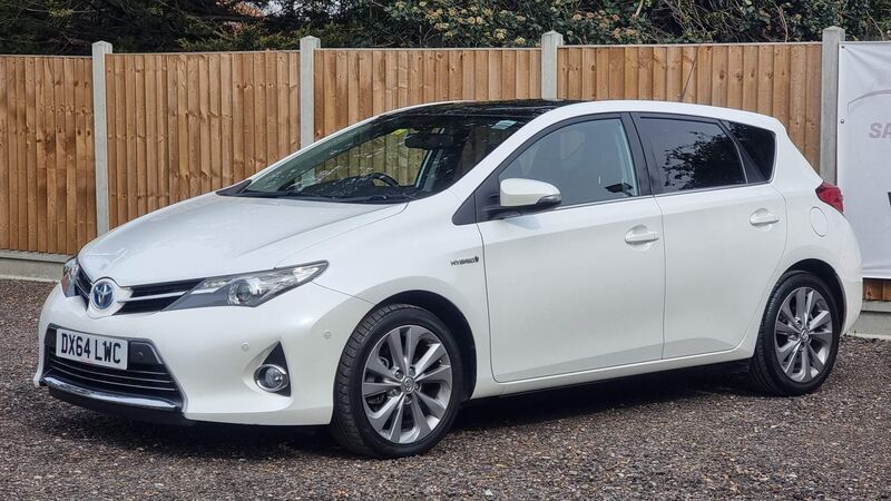 TOYOTA AURIS