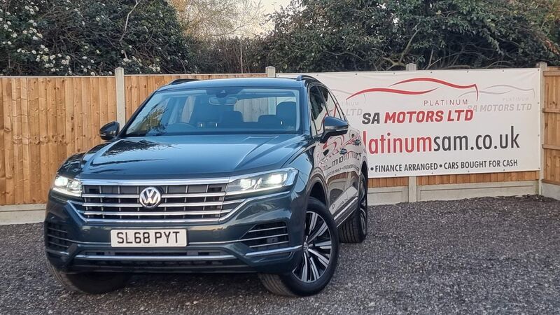 VOLKSWAGEN TOUAREG