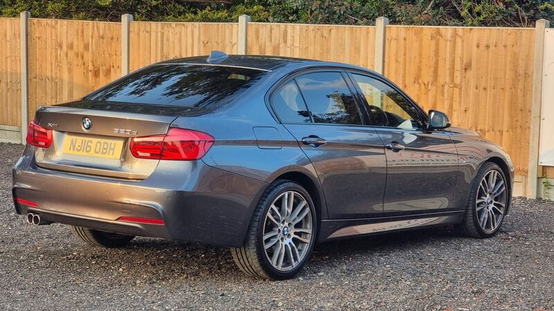 BMW 3 SERIES