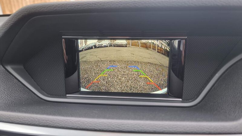 View MERCEDES-BENZ E CLASS 2.1 E250 CDI BlueEfficiency Avantgarde Tiptronic Euro 5 5dr