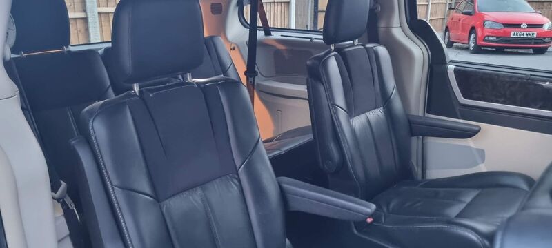 CHRYSLER GRAND VOYAGER