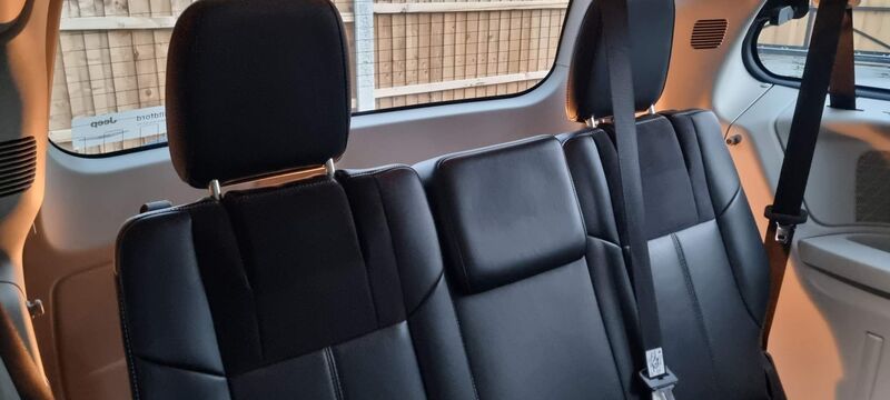 CHRYSLER GRAND VOYAGER