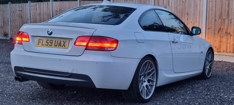 BMW 3 SERIES