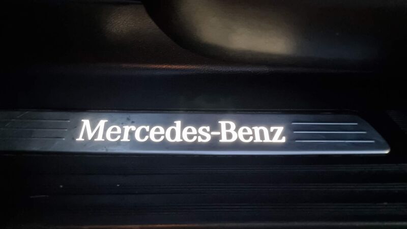 MERCEDES-BENZ V CLASS