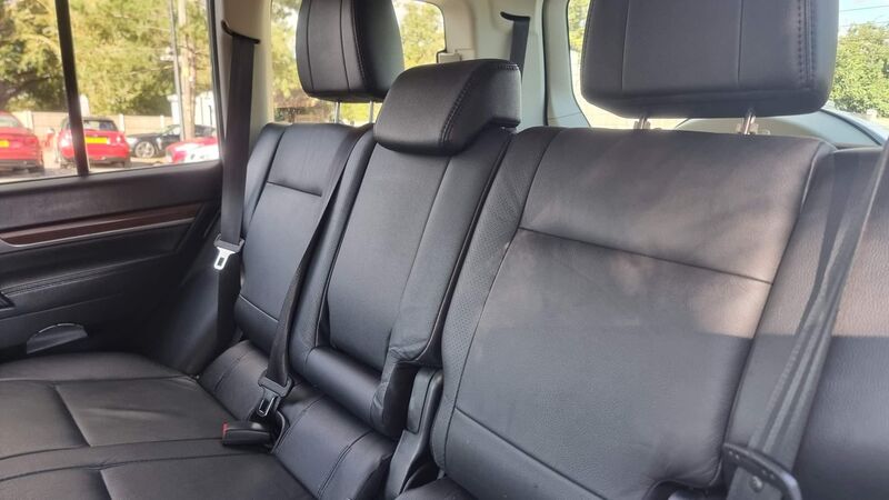 MITSUBISHI SHOGUN