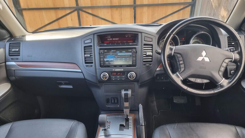 MITSUBISHI SHOGUN